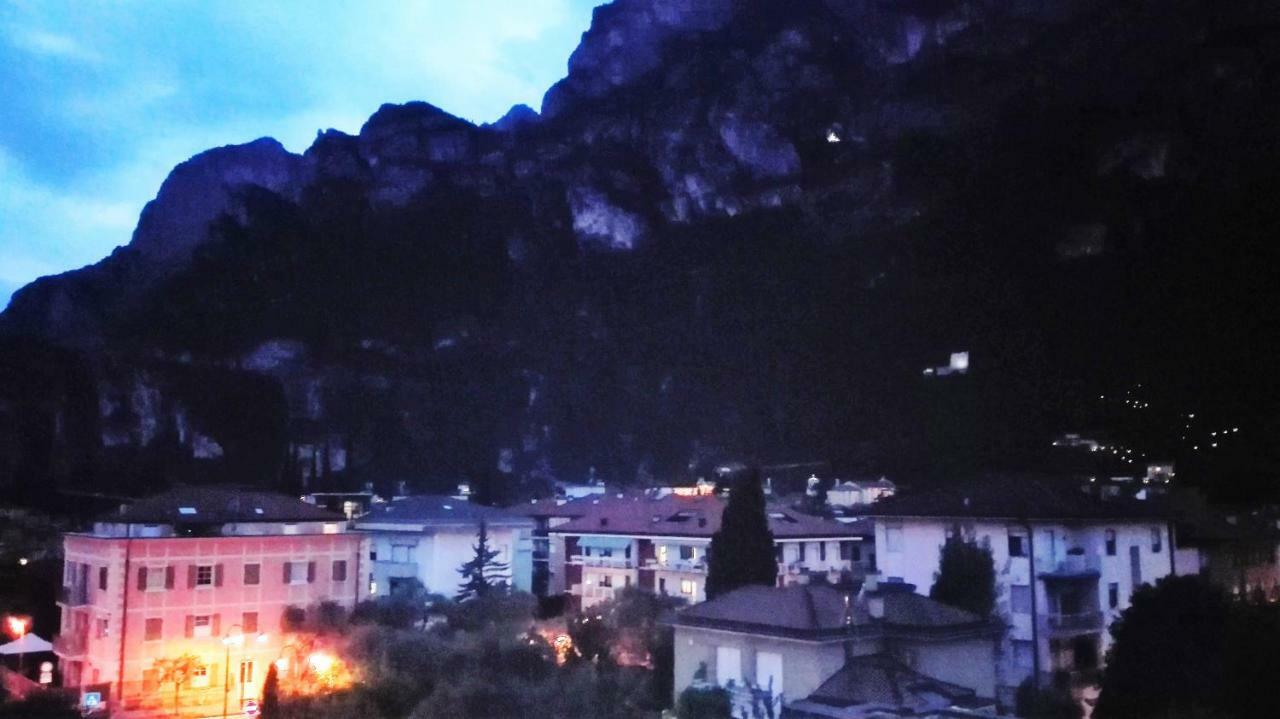 Boschetto Apartment Riva del Garda Bagian luar foto